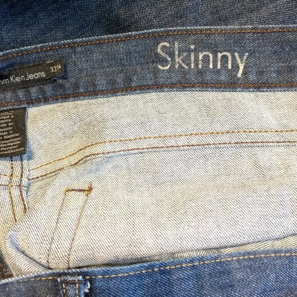 Calvin Klein Jeans  Women's size 14/32   Skinny   Dark Wash   Straight Leg  EXC - Picture 10 of 12
